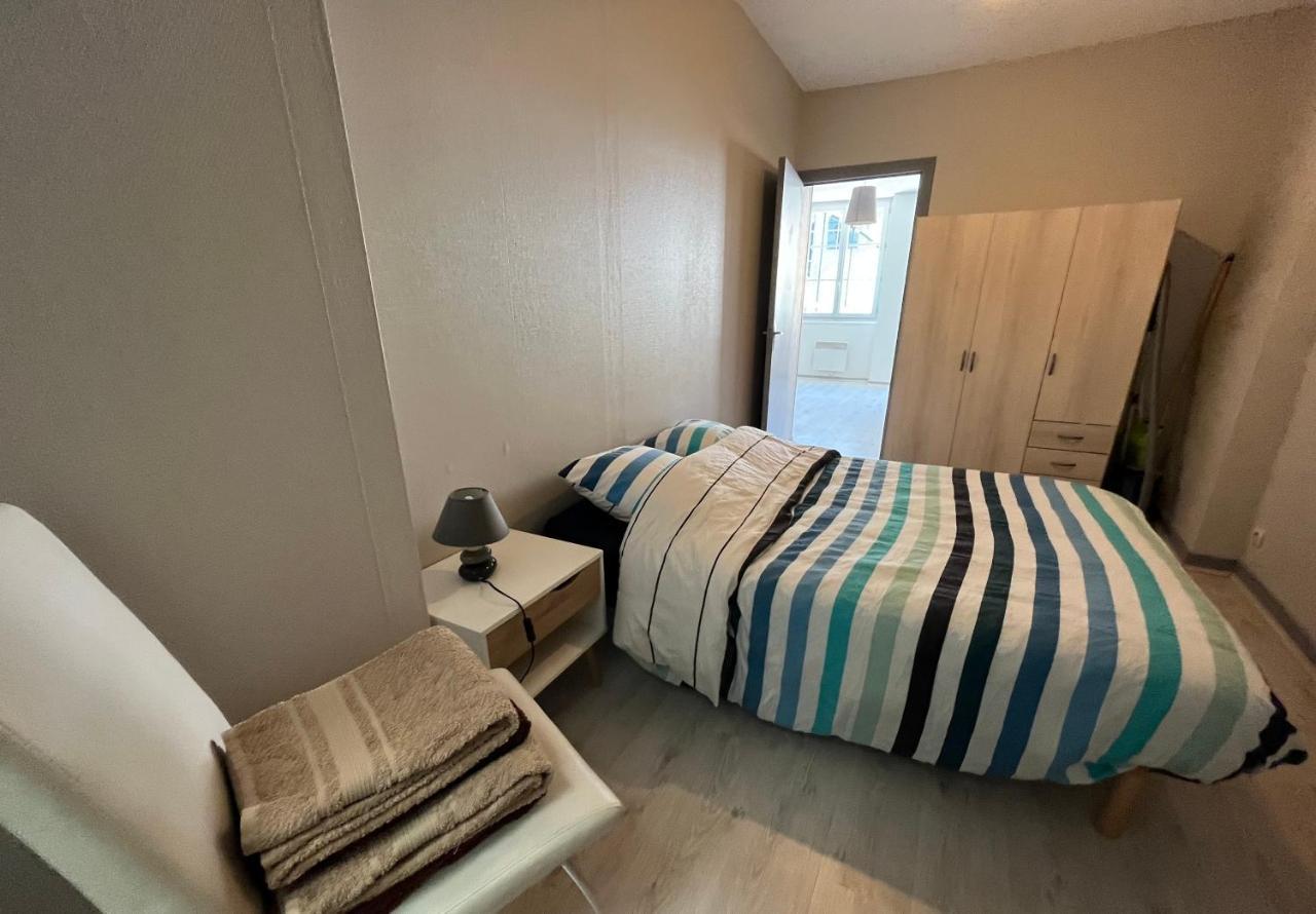 Appartement F2 Au Plein Centre Du Puy-En-Velay Le Puy-en-Velay Exterior foto